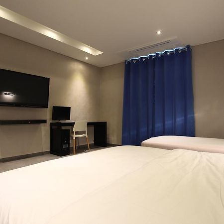 C&B Hotel Ансан Екстериор снимка