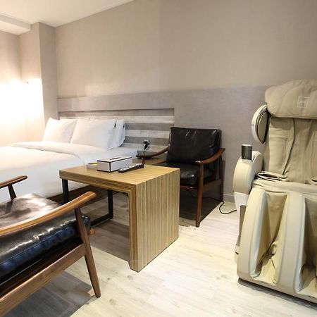 C&B Hotel Ансан Екстериор снимка