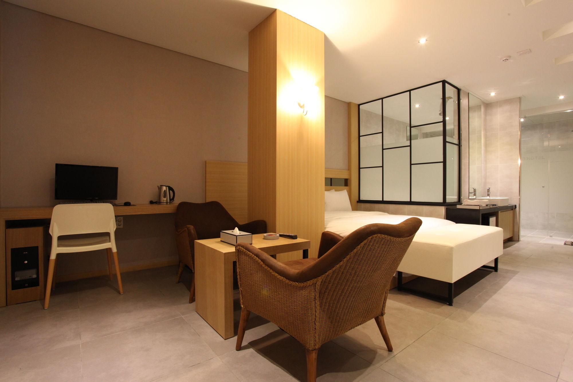 C&B Hotel Ансан Екстериор снимка