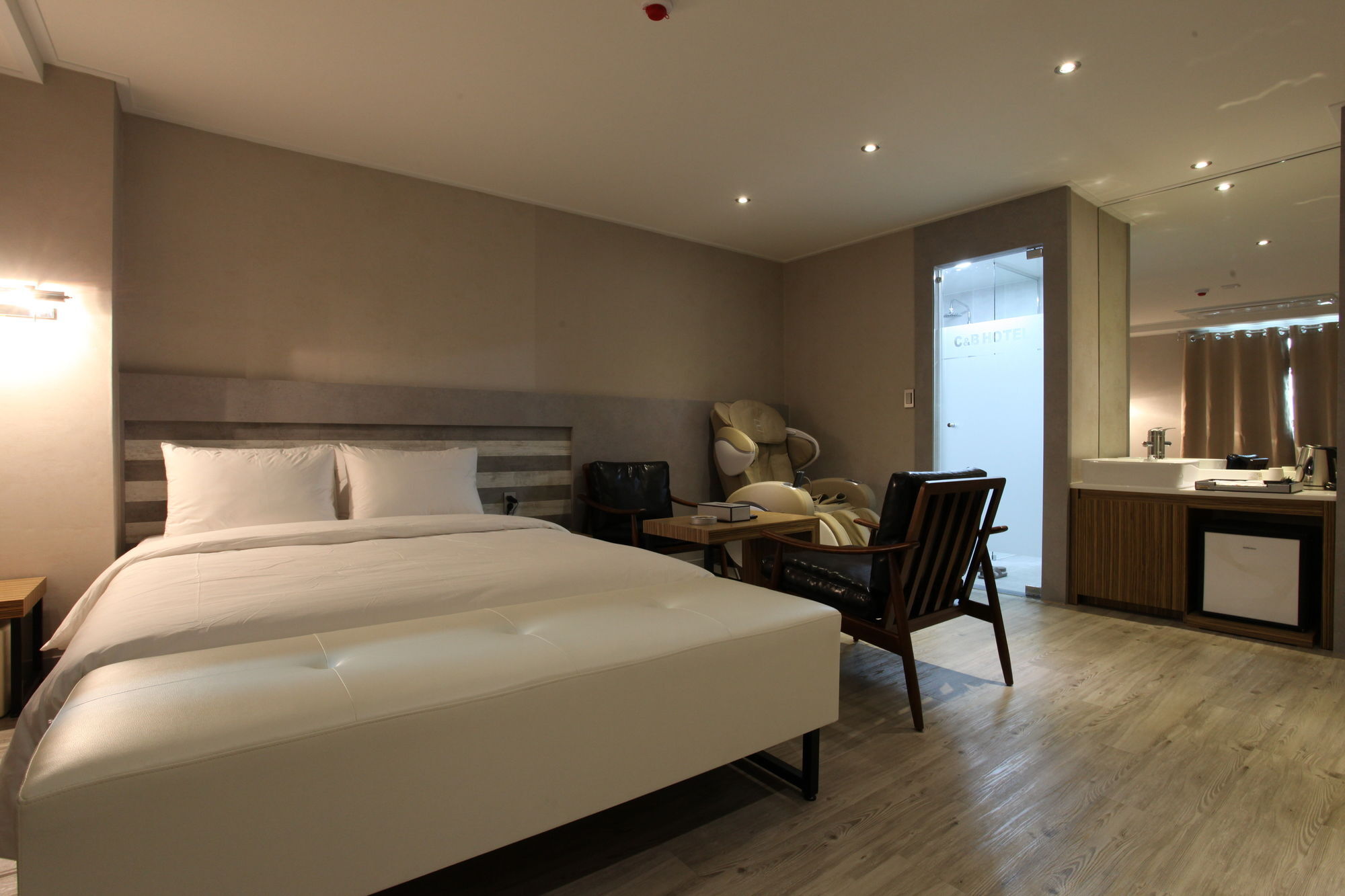 C&B Hotel Ансан Екстериор снимка